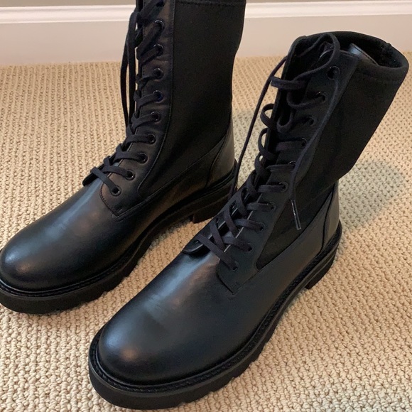 Stuart Weitzman Ande Lift Bootie in Black - Size 8 - New In Box - Picture 4 of 5